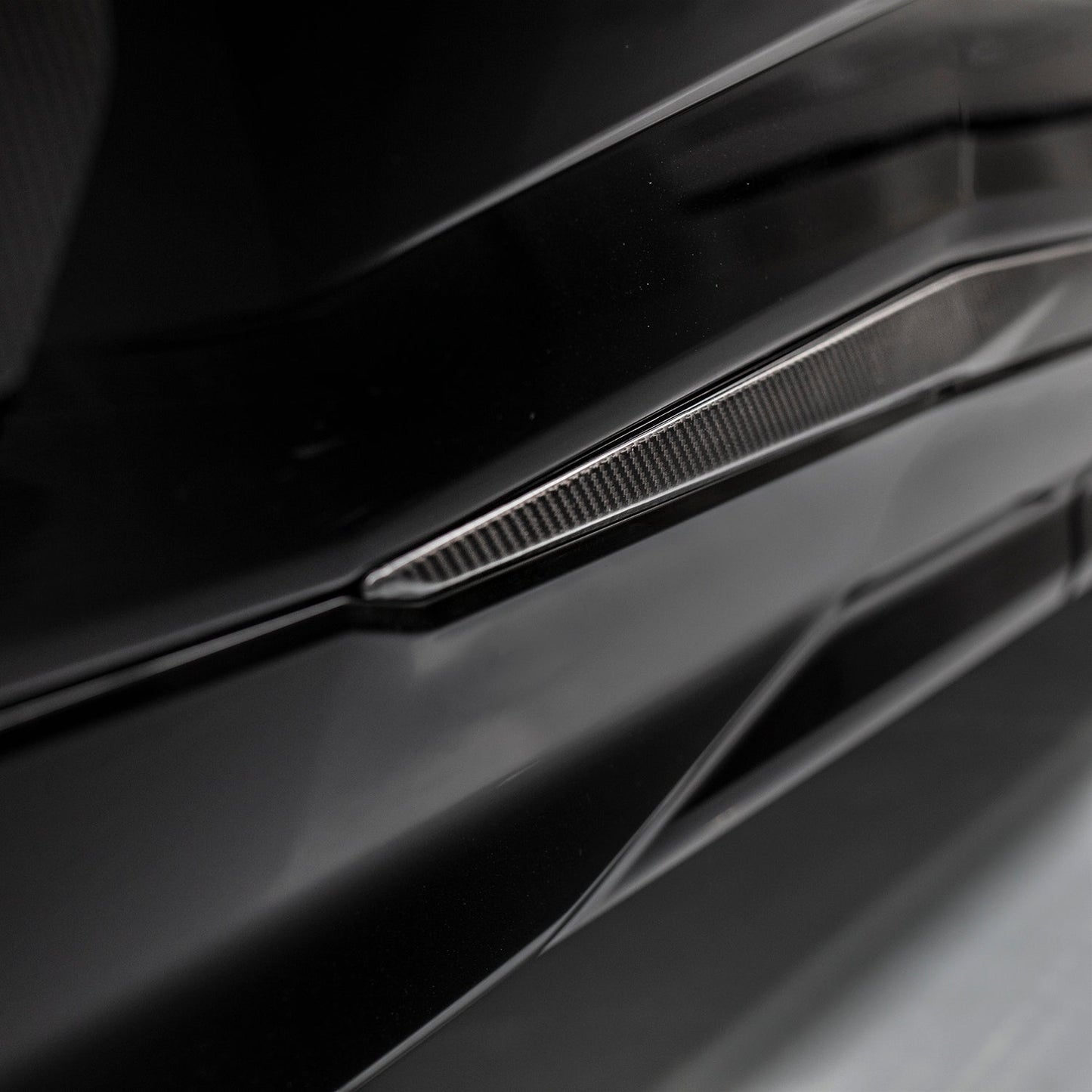 Añadido de taloneras en carbono para Lamborghini Urus - Urban Design